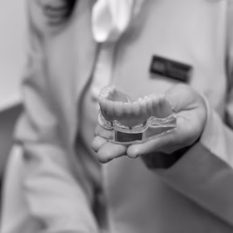Do Aligners Like Invisalign Hurt