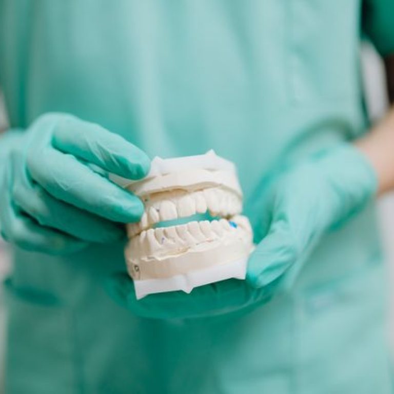 dentures feature image